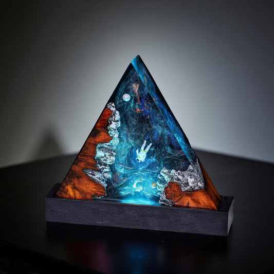 Galaxy Astronaut Resin Lamp: Cosmic Triangle Night Light