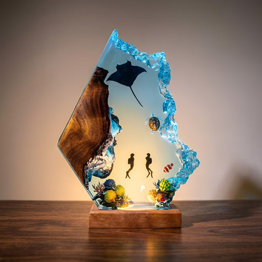 Manta Ray & Scuba Diver Resin Lamp: Epoxy Art Ocean Night Light