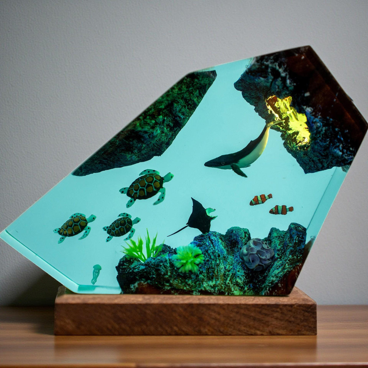 Ocean Wildlife Resin Night Light: Marine Life LED Desk Lamp