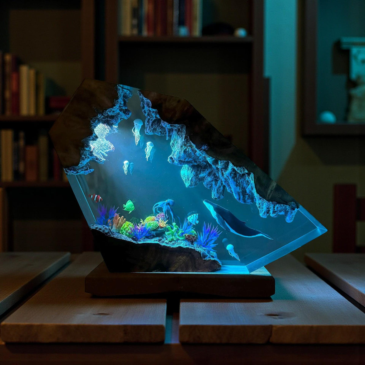 Ocean Seascape Resin Lamp: Jellyfish & Whale LED Light