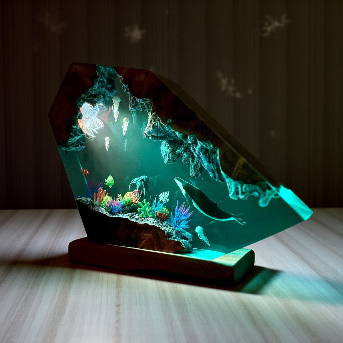 Ocean Seascape Resin Lamp: Jellyfish & Whale LED Light