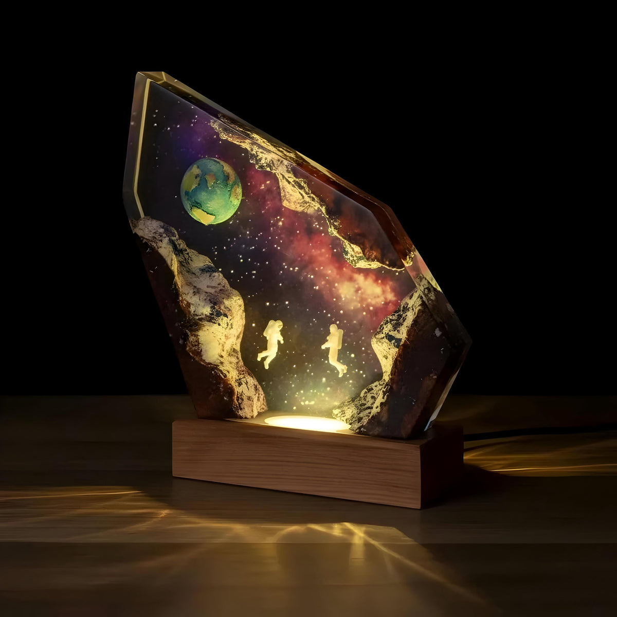 Astronaut Space Explorer Resin Lamp: Modern Epoxy Art Light