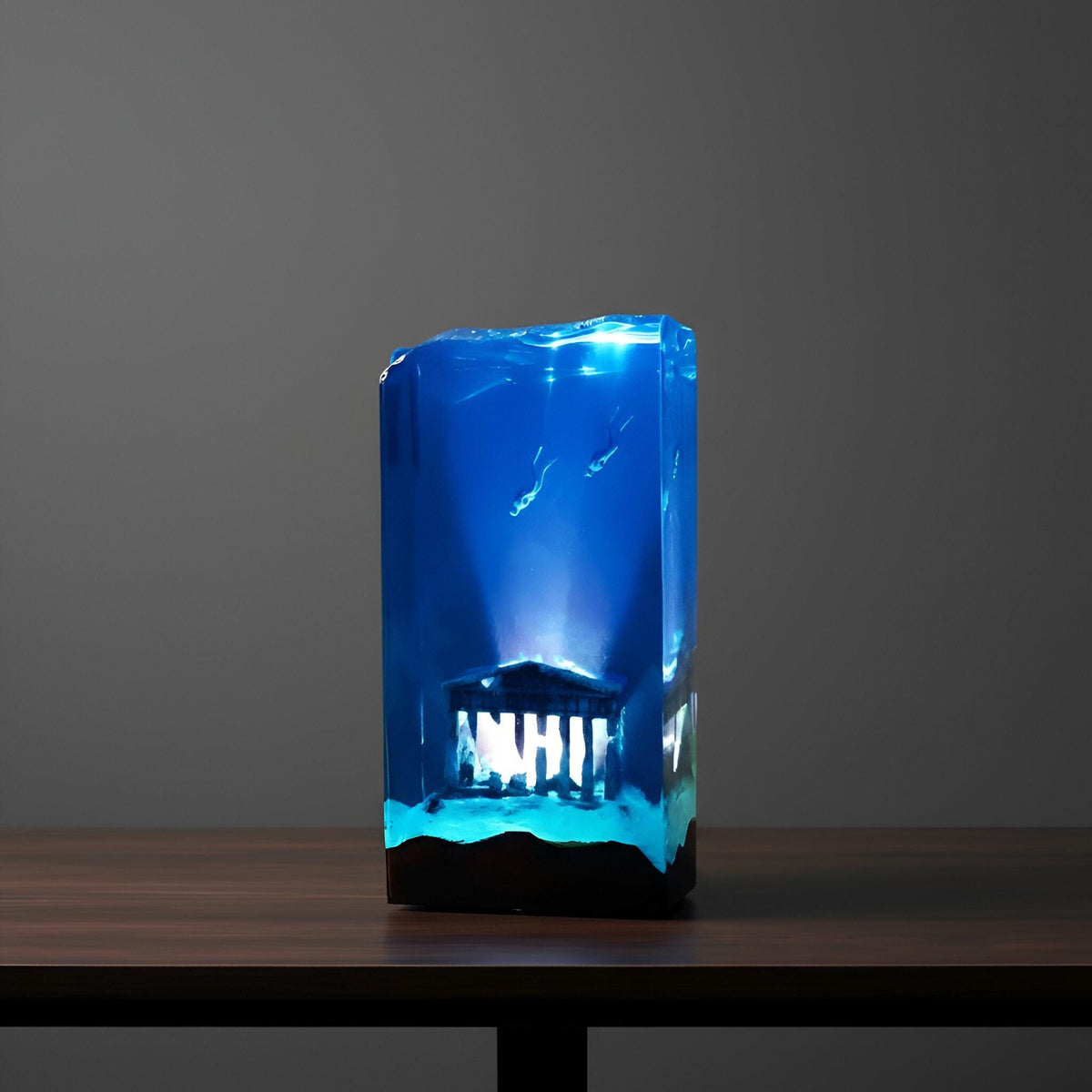 Underwater Ruins Diver Resin Lamp– Ocean Cave Scene Night Light