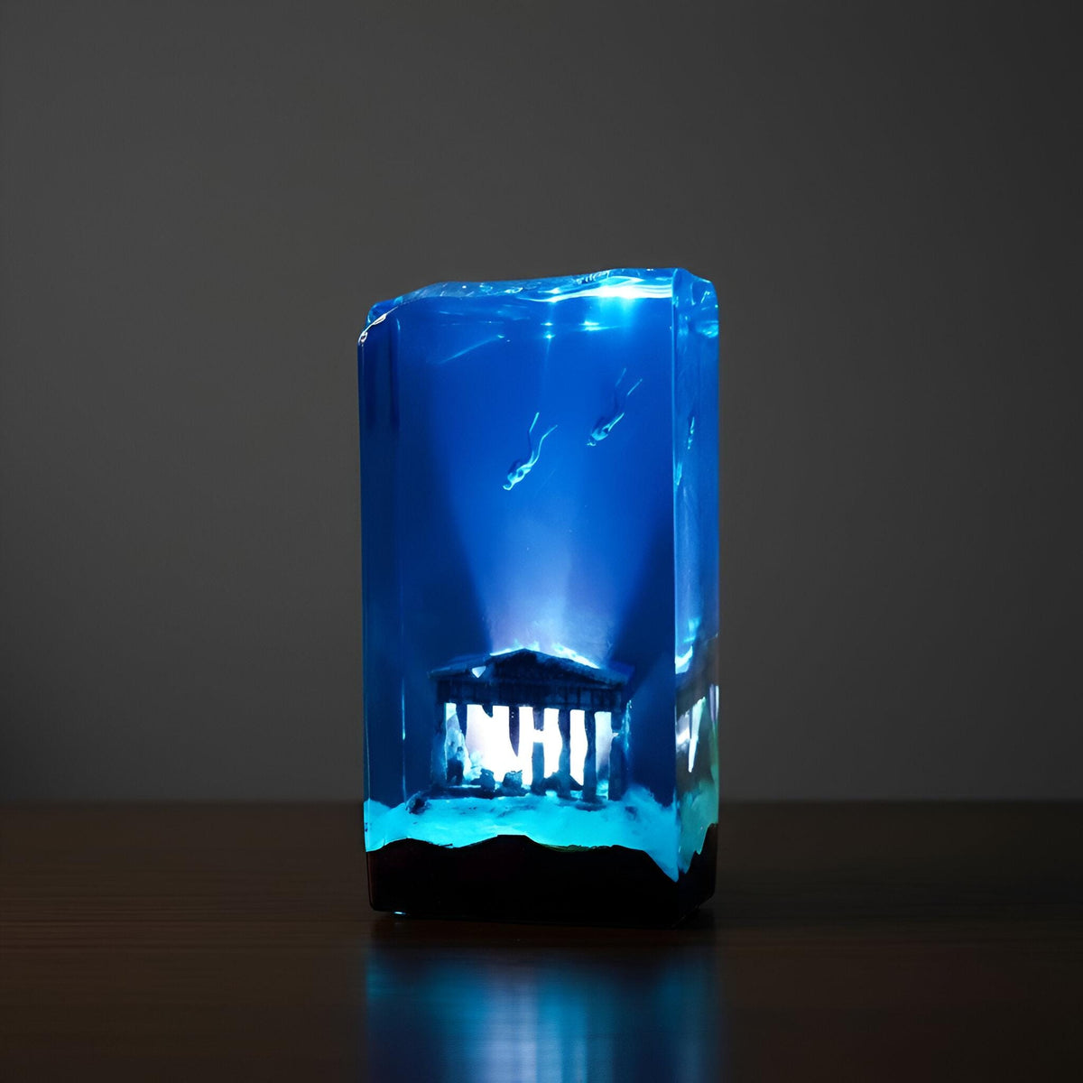 Underwater Ruins Diver Resin Lamp– Ocean Cave Scene Night Light