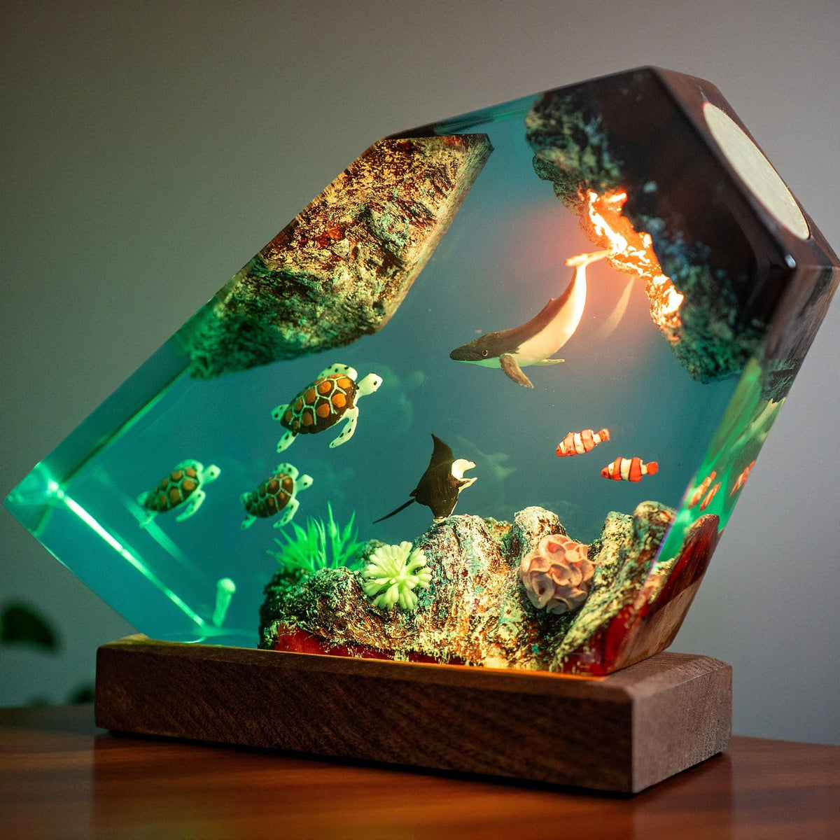 Ocean Wildlife Resin Night Light: Marine Life LED Desk Lamp