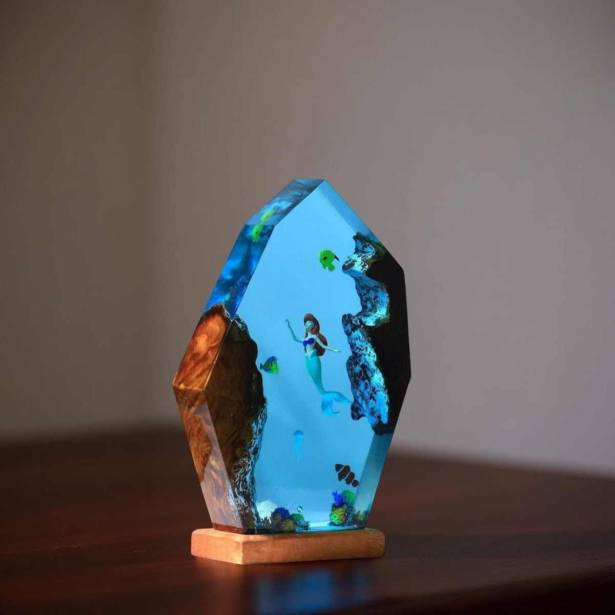 Mermaid Ocean Scene Resin Night Light – Handmade Epoxy Lamp with Wood Base
