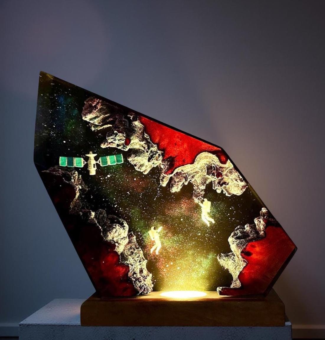 Astronaut Resin Night Light: Galaxy LED Desk Lamp