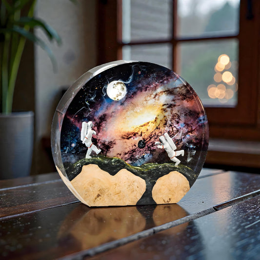 Astronaut Space Exploration Resin Night Light: Solid Wood Epoxy LED Lamp