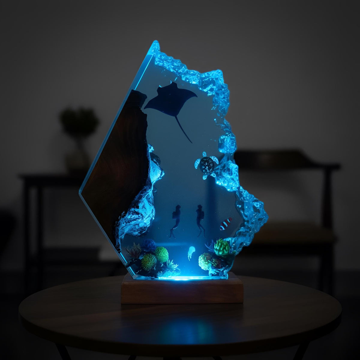 Manta Ray & Scuba Diver Resin Lamp: Epoxy Art Ocean Night Light