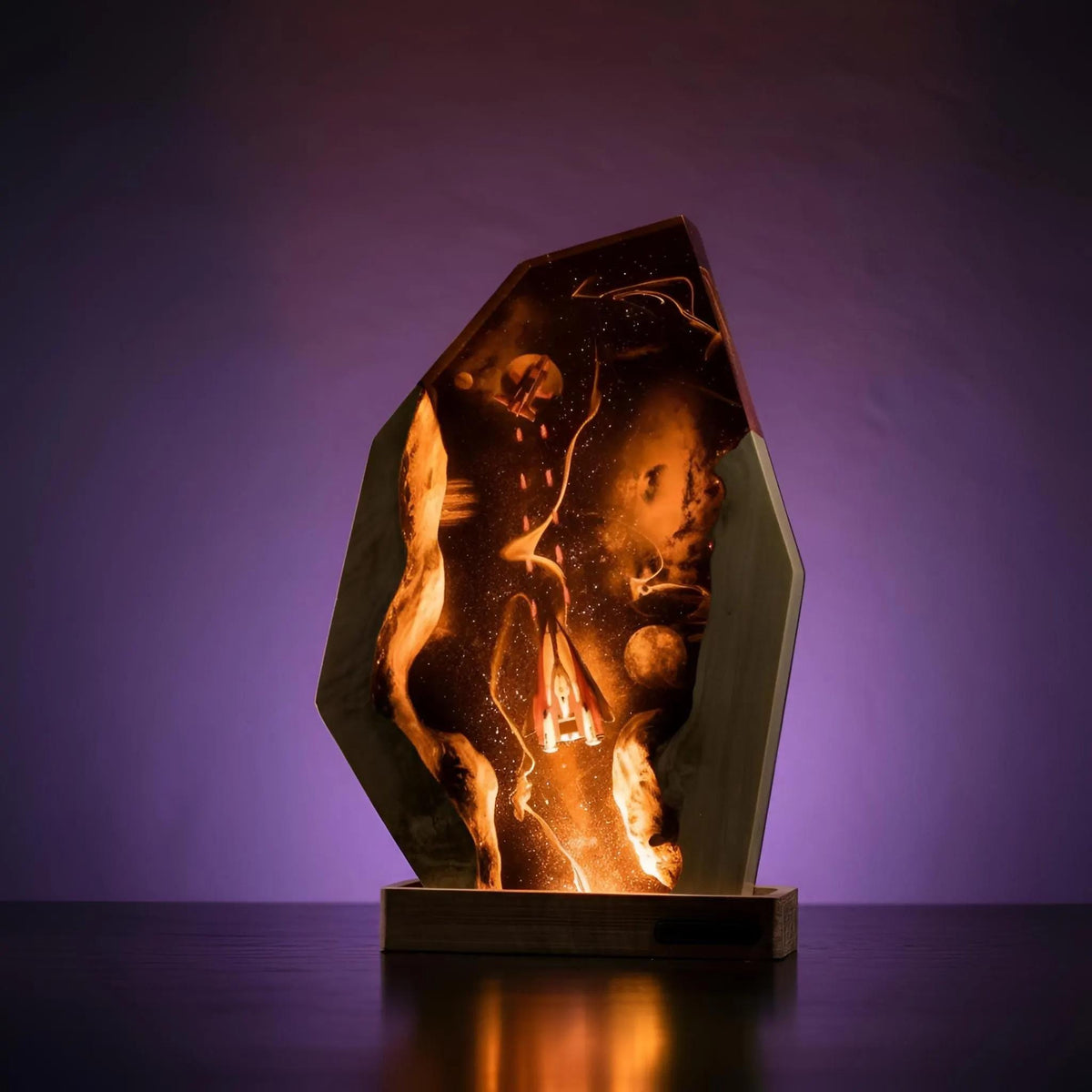 Interstellar Spaceship Resin Lamp: Handmade Solid Wood Night Light