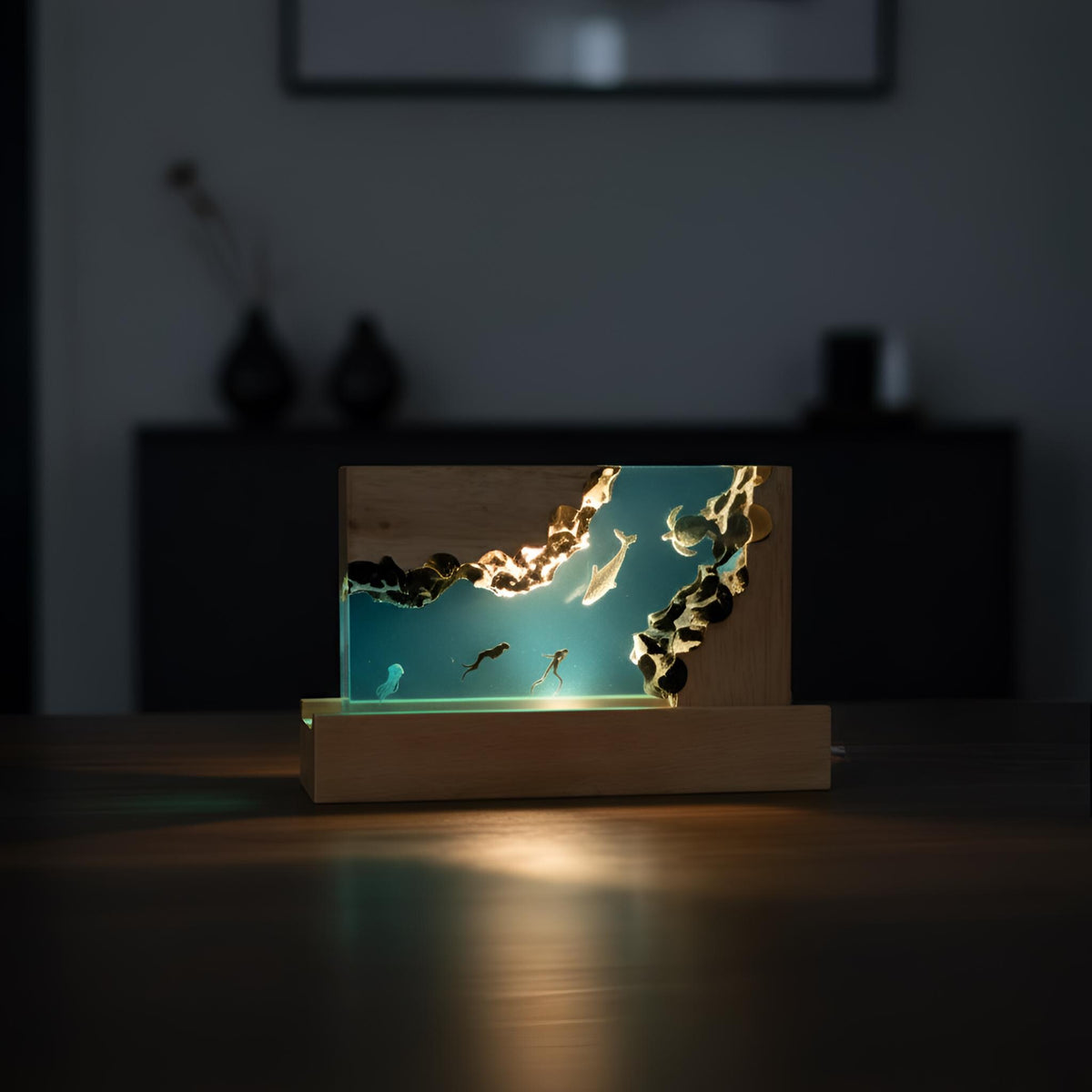 Turtle Diver Ocean Resin Lamp: Marine LED Night Light