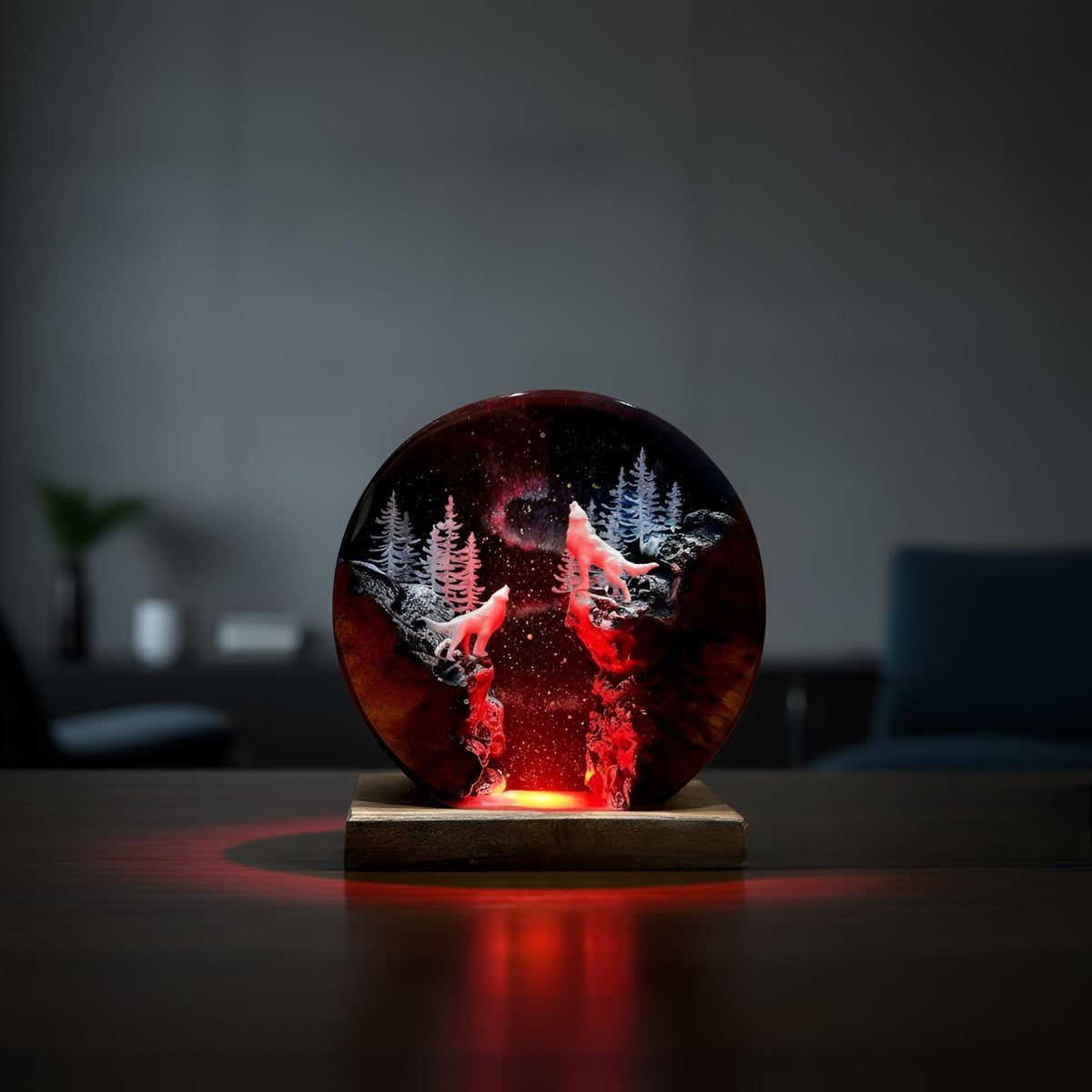 Snow Wolf Resin Night Light: Wolf Forest LED Lamp