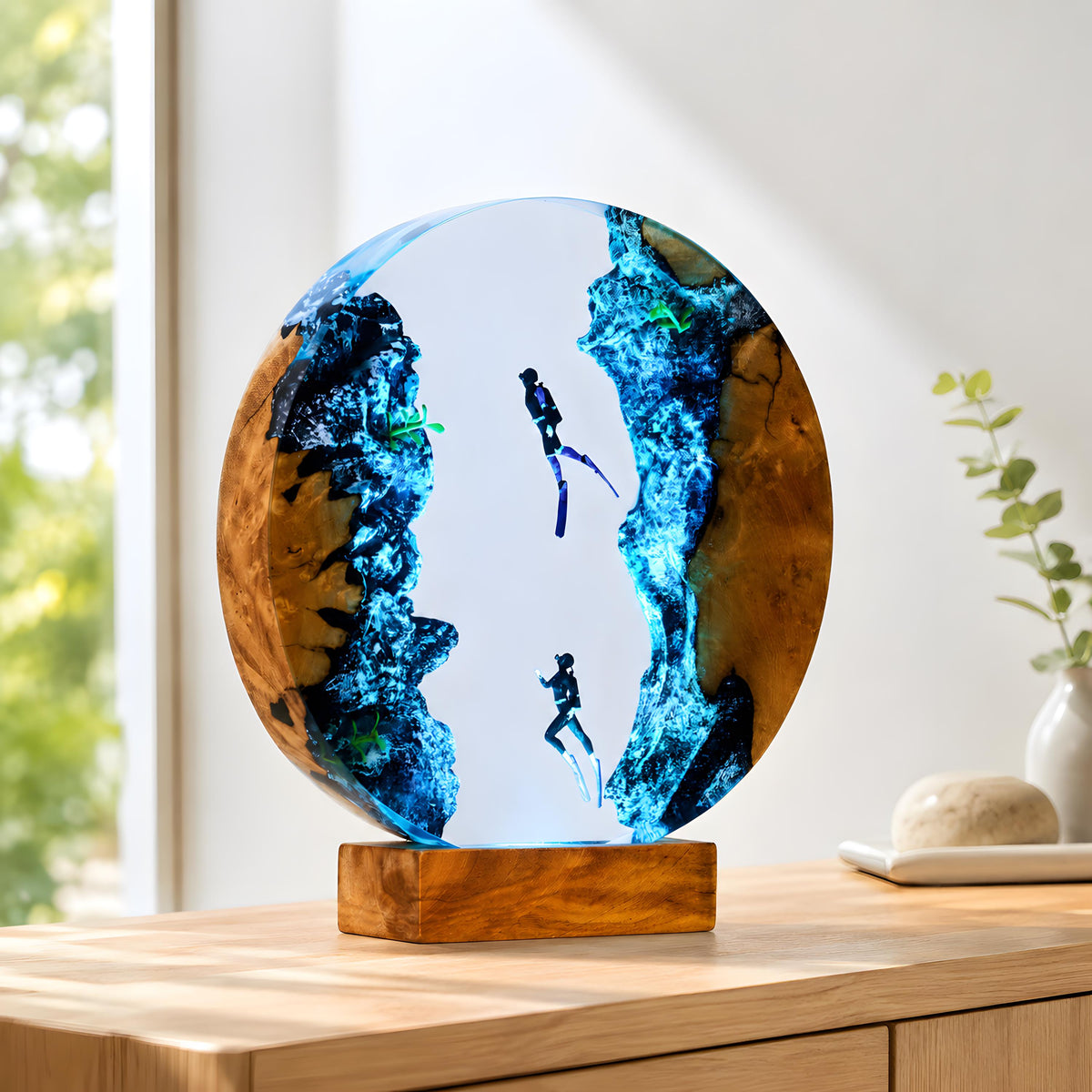 Couple Diver Resin Lamp, Ocean LED Night Light, Underwater Epoxy Lamp, Coastal Decor