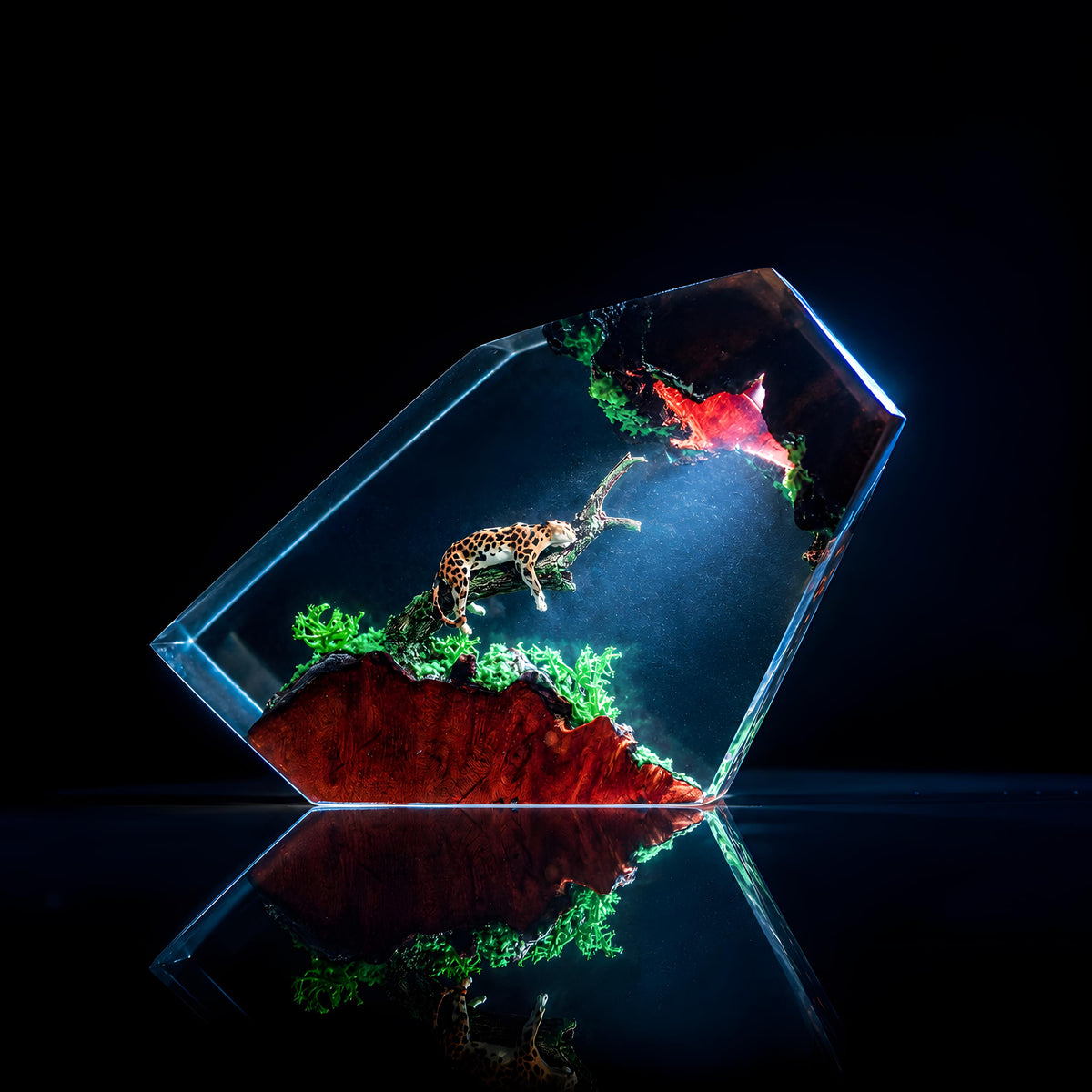 Jaguar Resin Lamp, Wildlife LED Night Light, Jungle Animal Epoxy Desk Decor