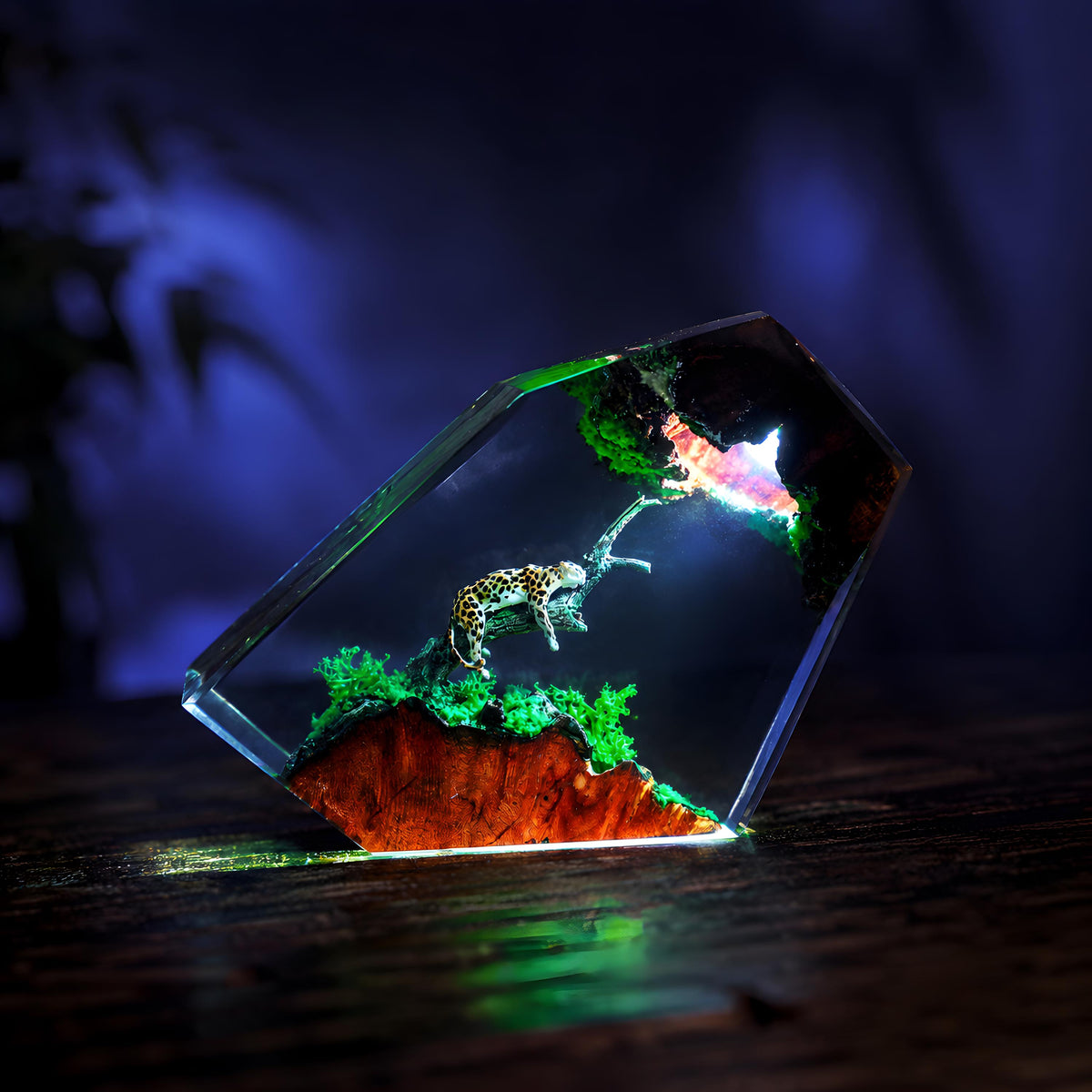 Jaguar Resin Lamp, Wildlife LED Night Light, Jungle Animal Epoxy Desk Decor