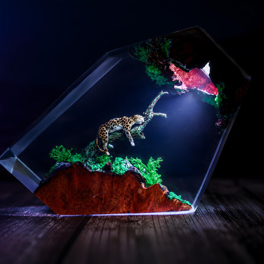 Jaguar Resin Lamp, Wildlife LED Night Light, Jungle Animal Epoxy Desk Decor