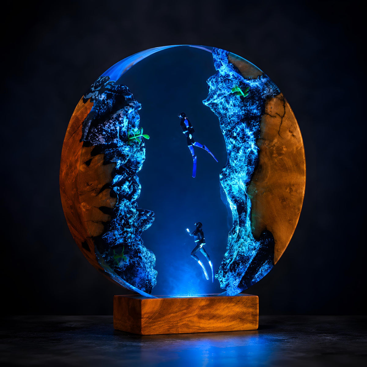Couple Diver Resin Lamp, Ocean LED Night Light, Underwater Epoxy Lamp, Coastal Decor