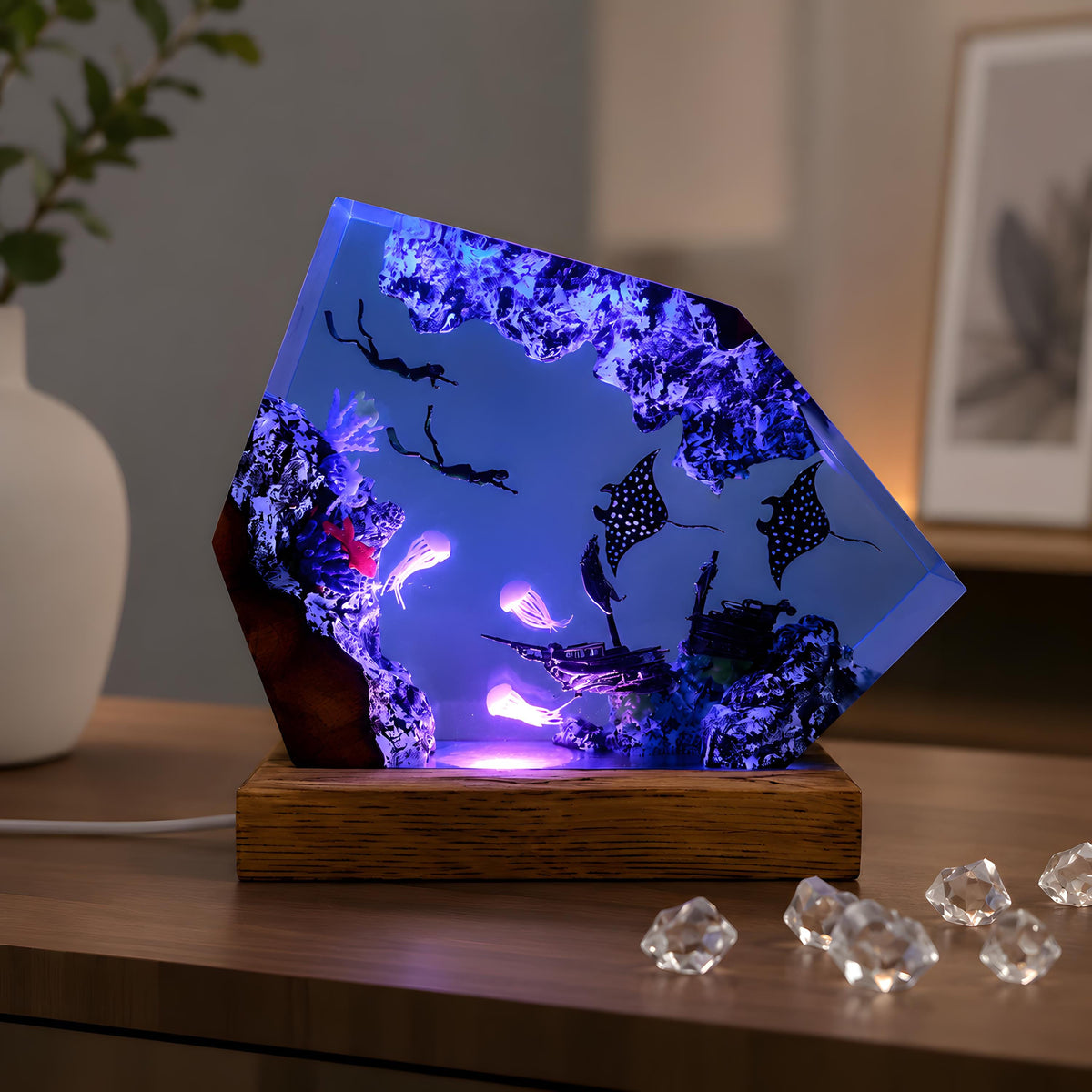Manta Ray Resin Lamp, Diver Ocean LED Night Light, Underwater Coastal Decor