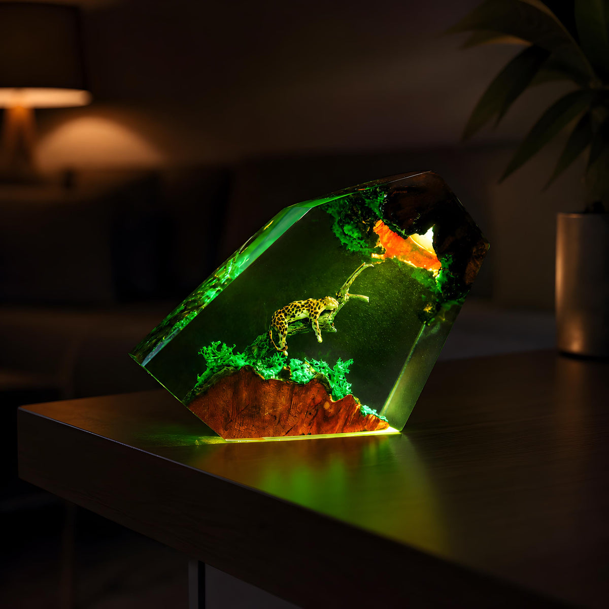 Jaguar Resin Lamp, Wildlife LED Night Light, Jungle Animal Epoxy Desk Decor
