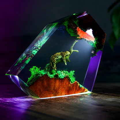 Jaguar Resin Lamp, Wildlife LED Night Light, Jungle Animal Epoxy Desk Decor